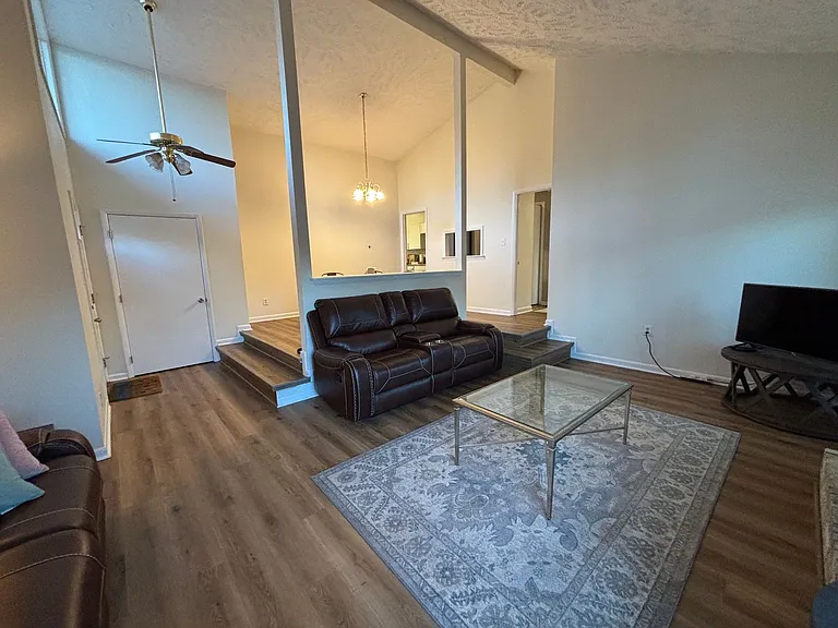 2012 Lakemeadow Dr — Photo 36