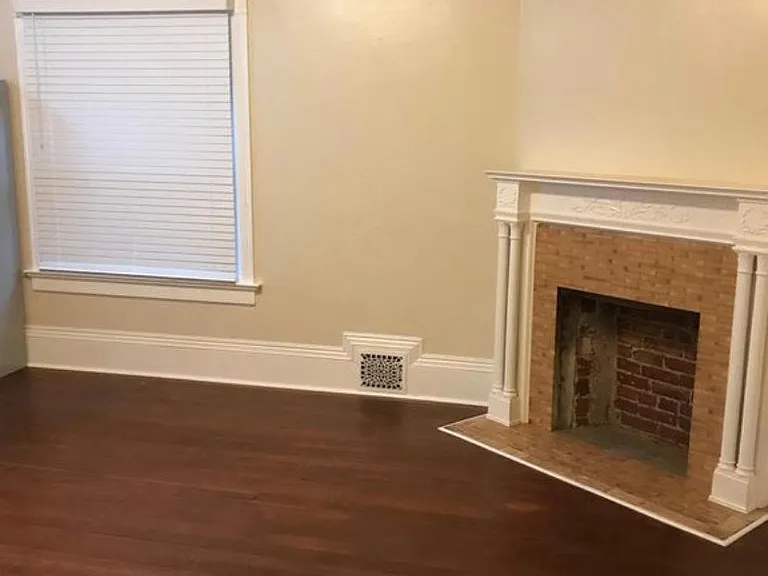 2115 S Union Ave — Photo 2