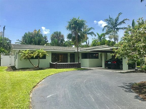 3rd image of 720 NW 29th Ct