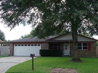 513 Catalpa St, Angleton, TX 77515