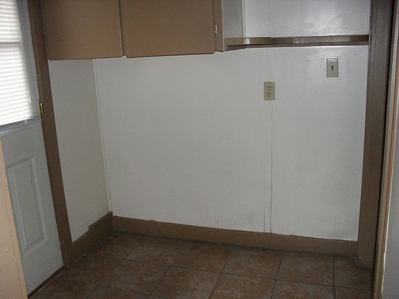 5th image of 312 E Jefferson Ave