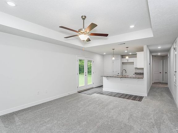2nd image of 8625 Rose Ave