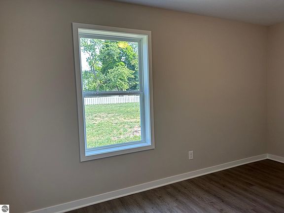 2nd image of 5018 Heritage Way