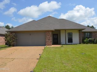 136 Dakota St, Byram, MS 39272