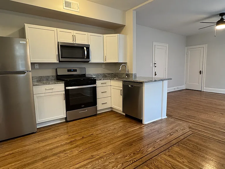 2115 Speed Ave #4 — Photo 4