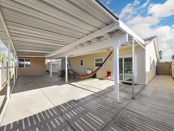 3rd image of 411 Darling Point Dr