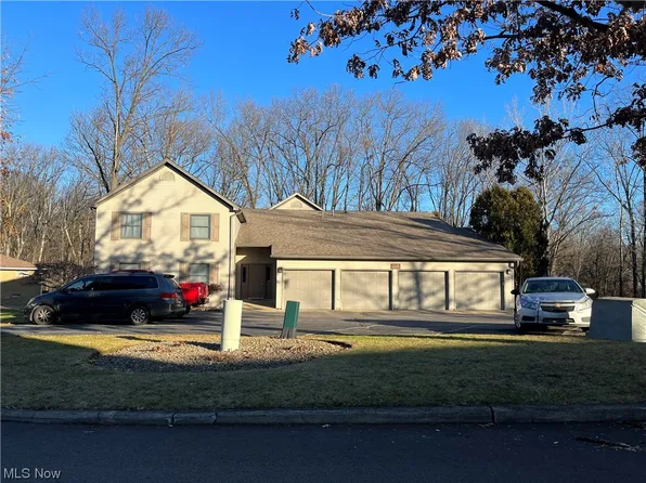 1447 Hillcrest Ave, Niles, OH 44446