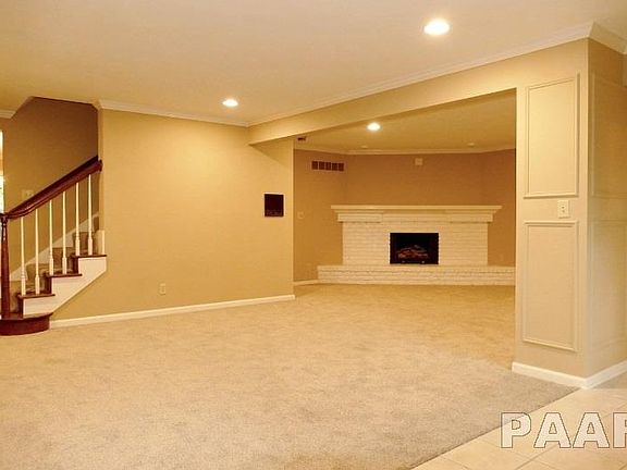 3rd image of 804 W Chalon Pl