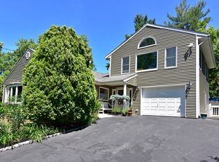 356 County Center Rd, White Plains, NY 10603