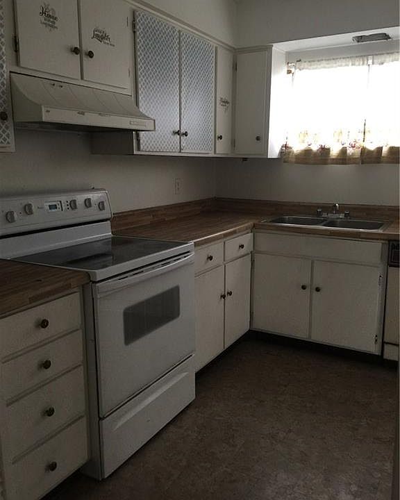 2nd image of 6527 Old Shell Rd APT 65