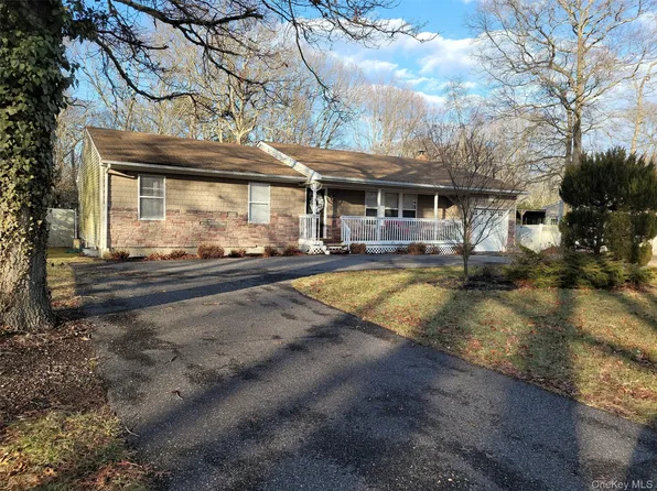 23 Jeanatta Avenue, Mastic, NY 11950