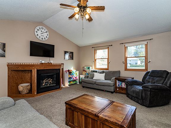 4th image of 115 Hillcrest Dr