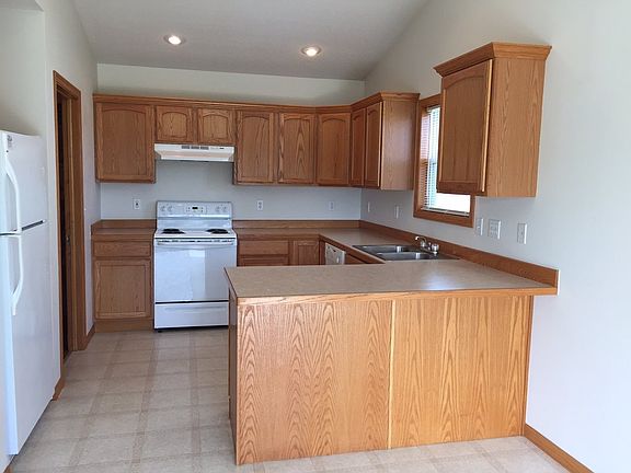 3rd image of 7343 Brandon Dr