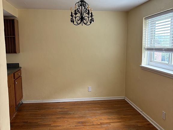 3rd image of 617 Beaver St