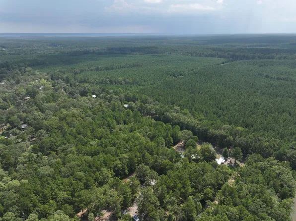 207 Angel St, Zavalla, TX 75980