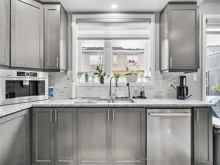 3339 Vardon Way — Photo 12