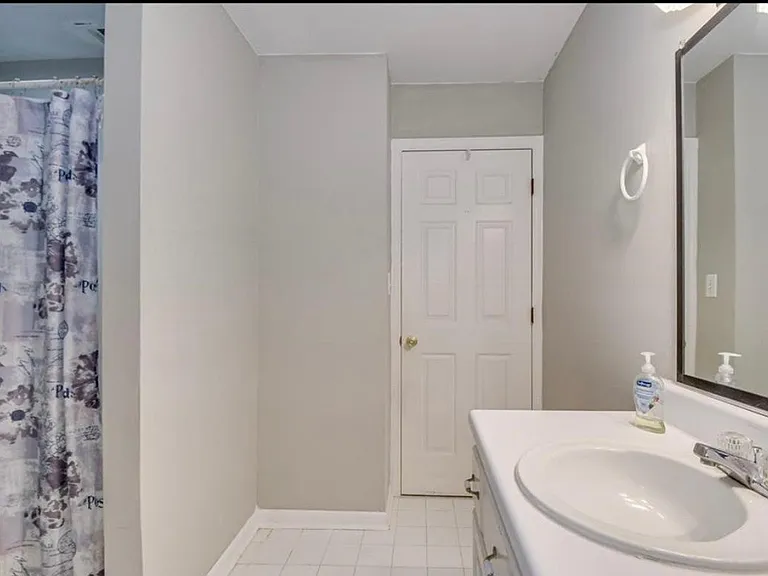 Colony Place Dr — Photo 5