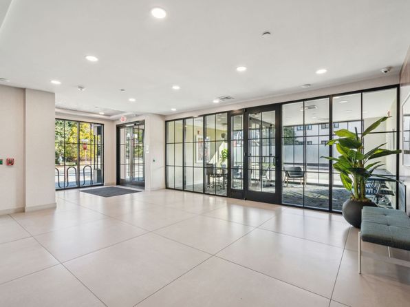 114 Forrest Ave #416