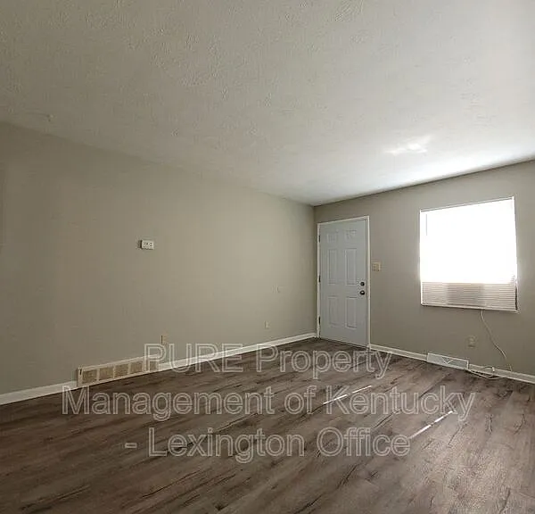 627 Silverleaf Dr — Photo 6