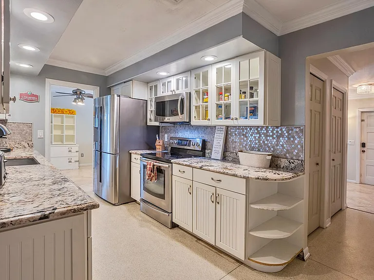 3911 Americana Dr — Photo 11