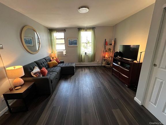 2nd image of 259 Main St APT 1