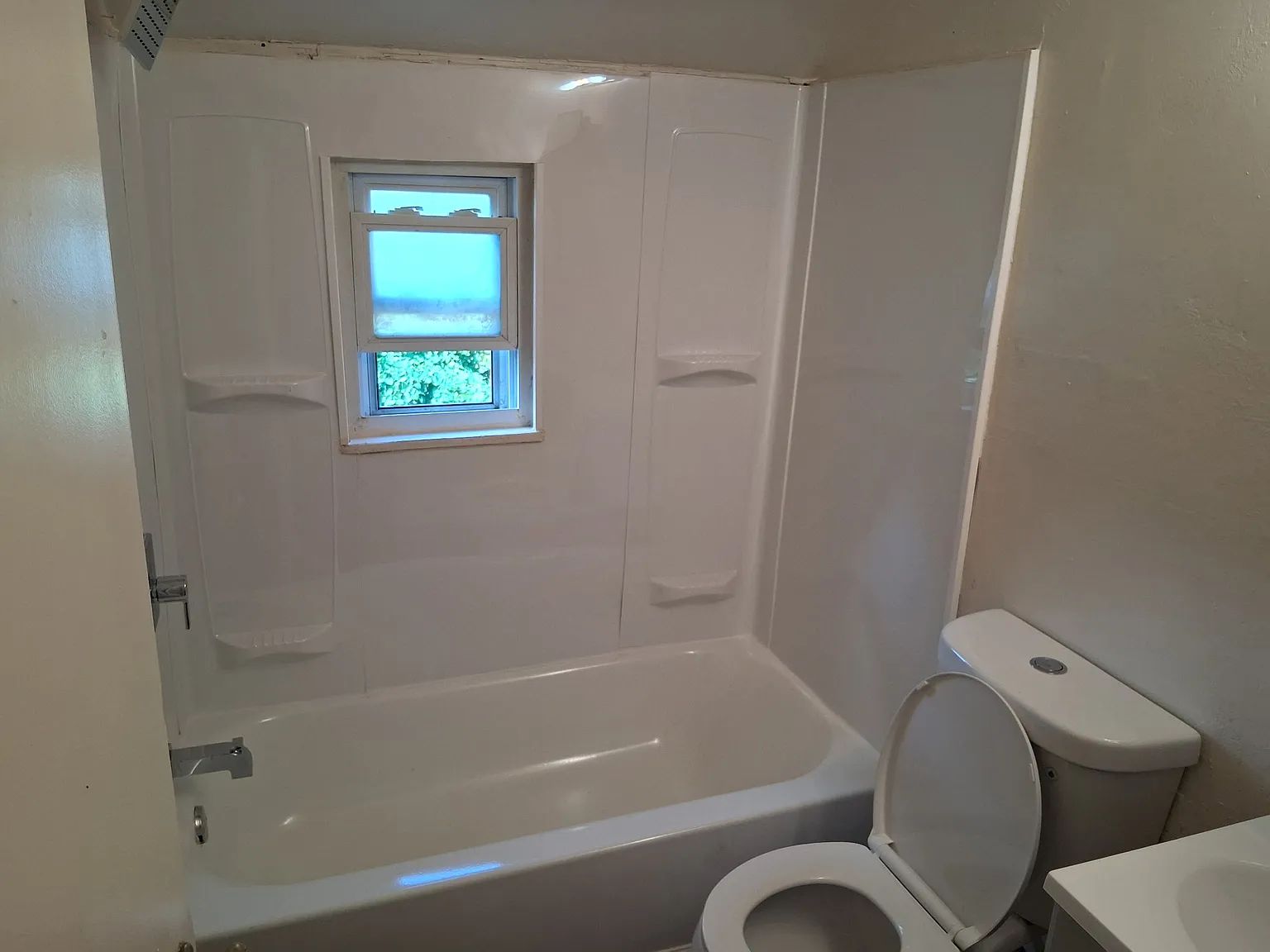 2 bed, $875 — Photo 3
