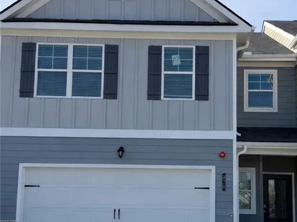 370 Lanier Cir, Woodstock, GA 30189