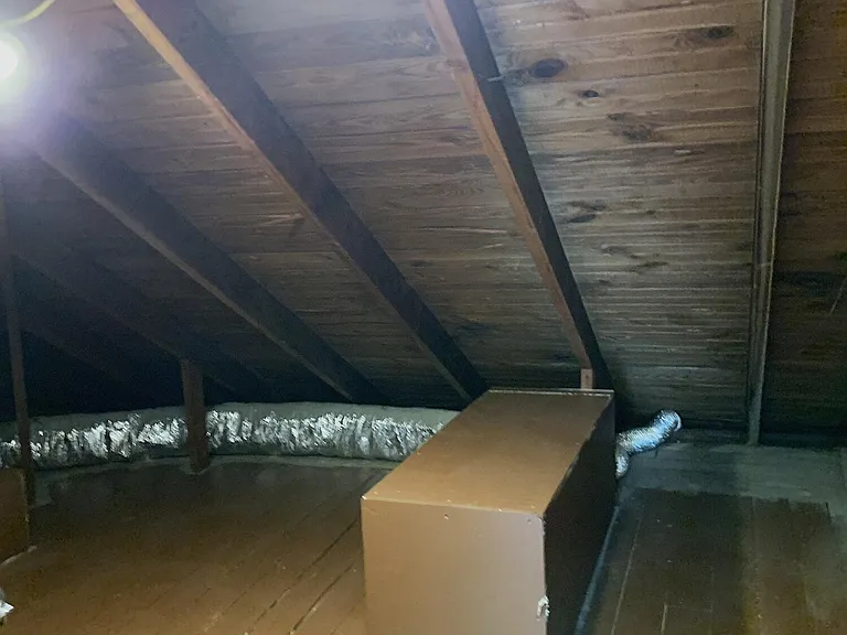1004 W Market St — Photo 23