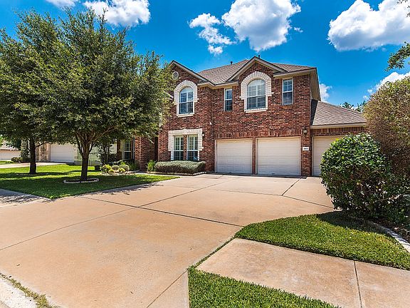 2nd image of 3815 Lagoona Dr