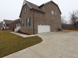 320 Twelve Oaks Ln, Lebanon, TN 37087