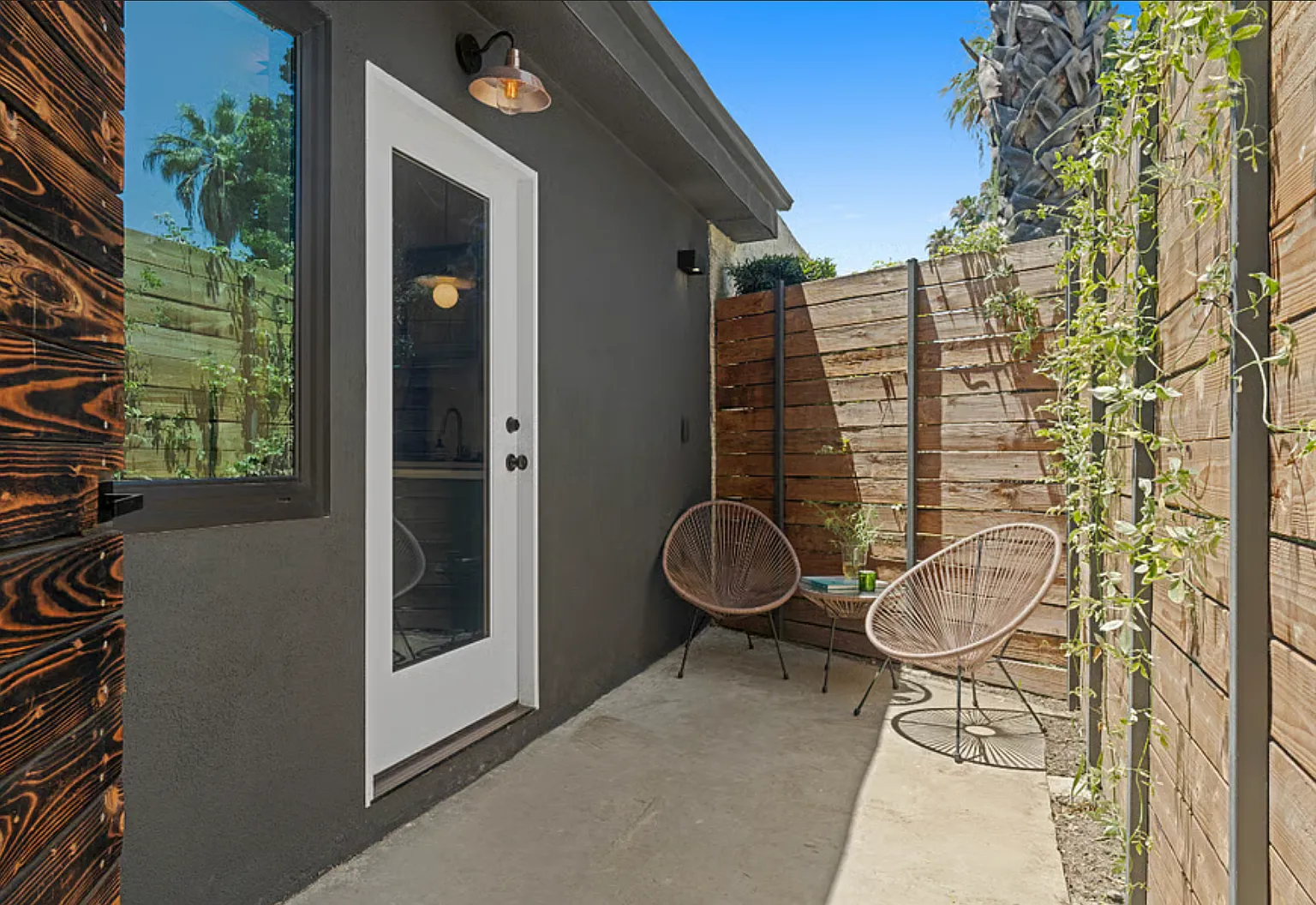 1 bed, 400 sqft, $2,995 — Photo 2