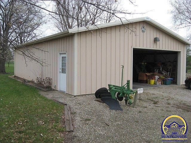 2nd image of 2350 SE 55th St