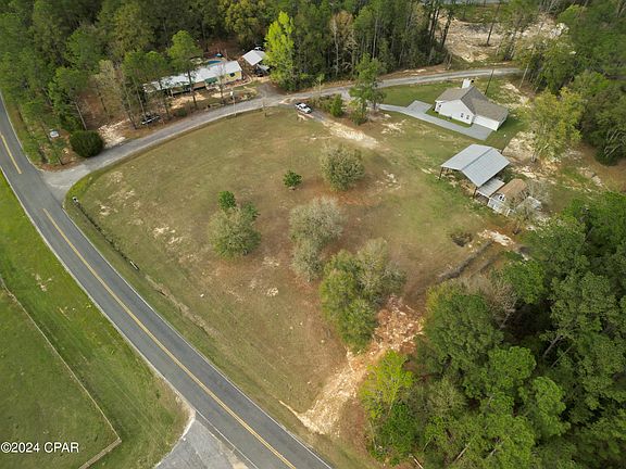 3rd image of 2562 Fairway Dr