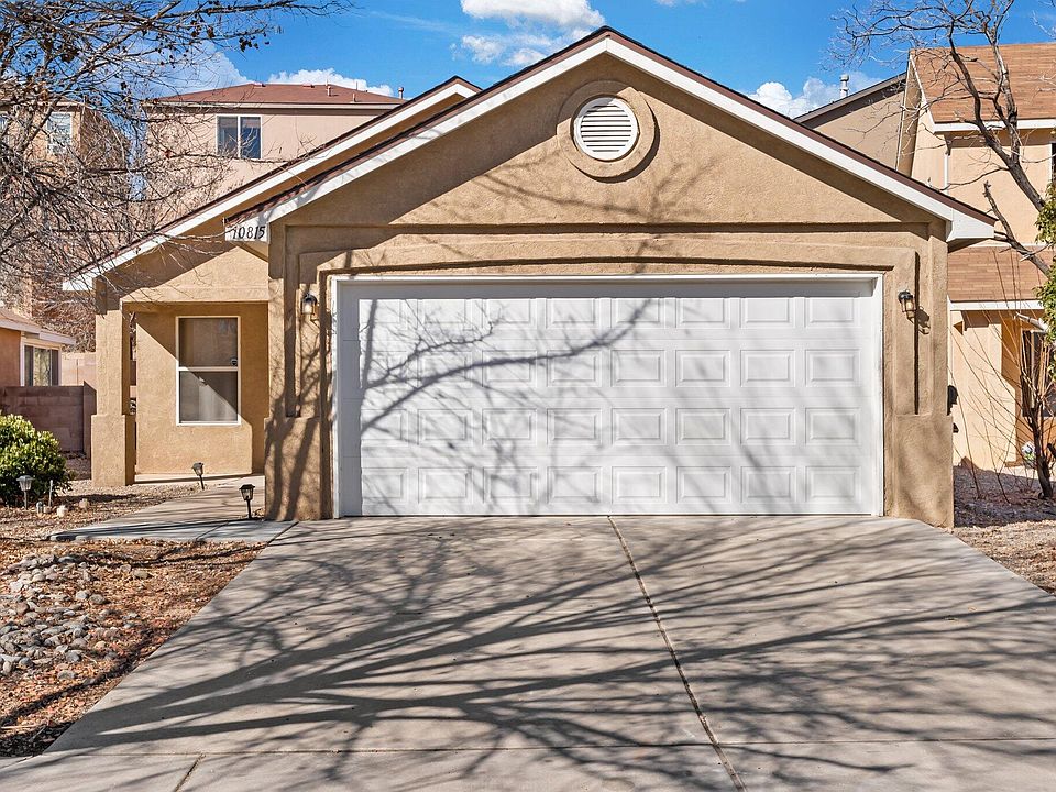 1st image of 10815 Desert Dreamer St NW