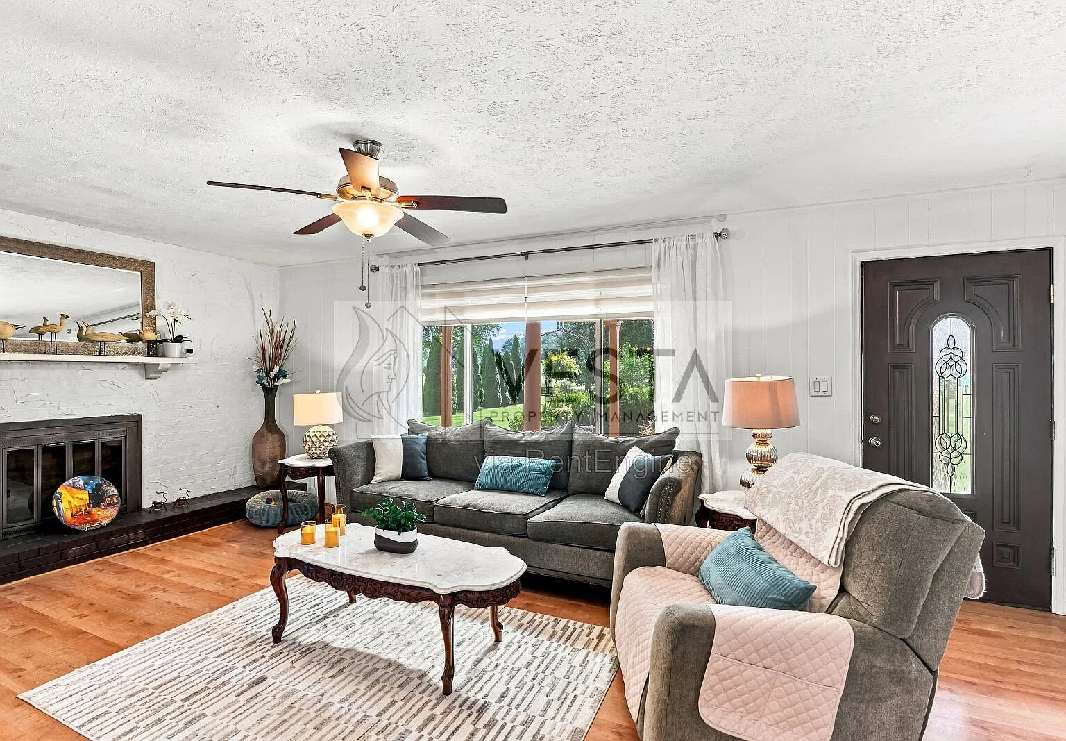 3 bed, 2.5 bath, 2700 sqft, $2,700 — Photo 4