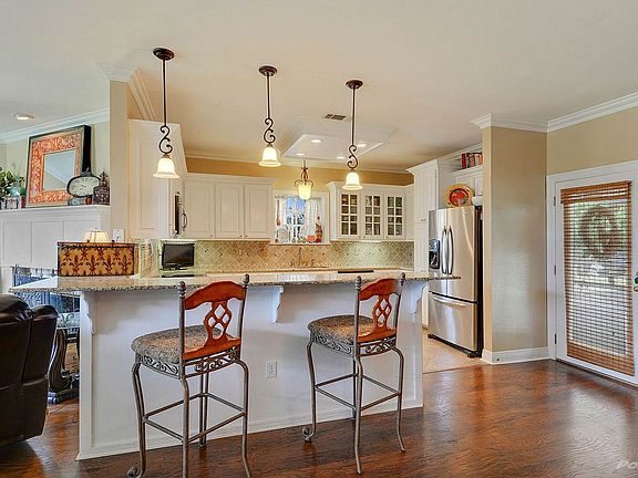 4 Kitchen