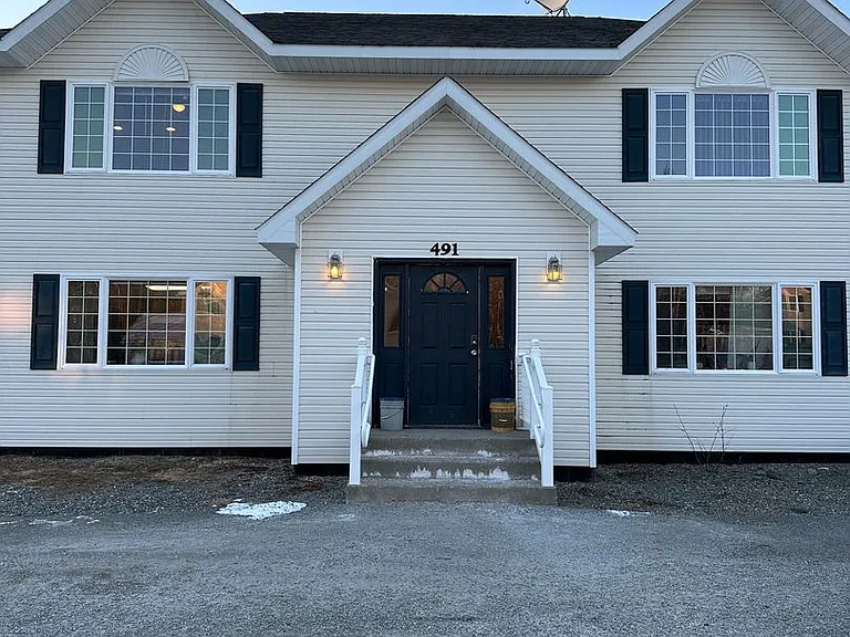 491 W Roy Rd #3 — Photo 2