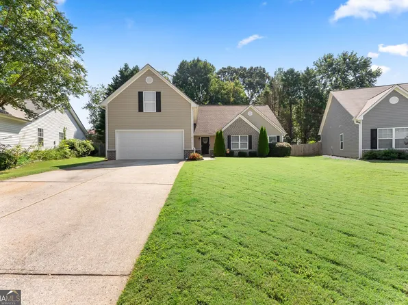 60 Burts Crossing Dr, Dawsonville, GA 30534