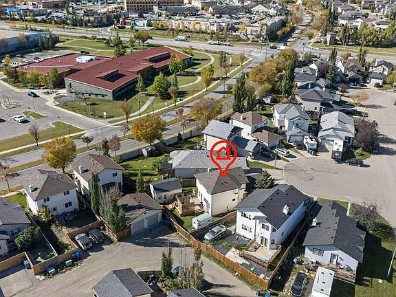 3rd image of 11 Cimarron Meadows Close
