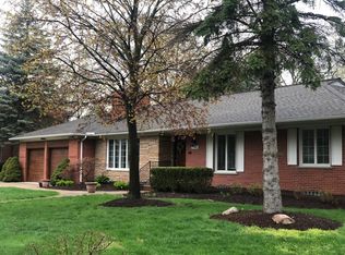 18900 Riverside Dr, Beverly Hills, MI 48025