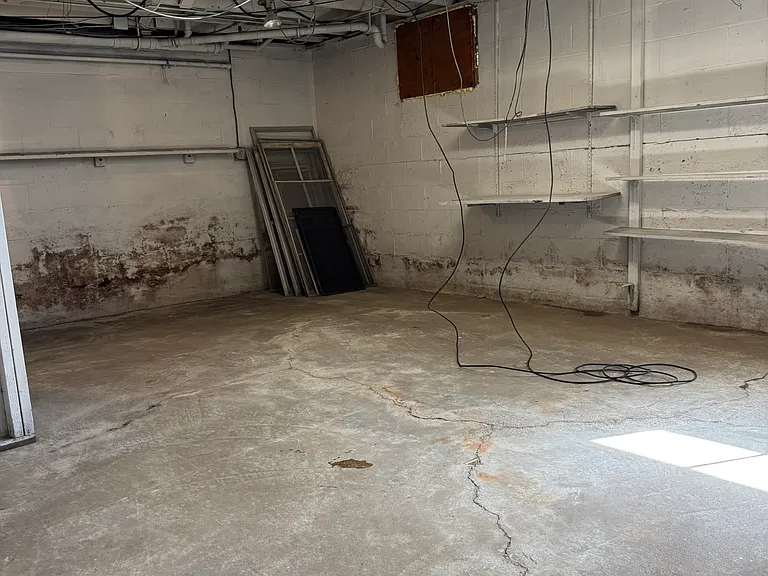1131 S Section Line Rd — Photo 33