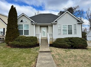 9601 Williamsborough Ln, Louisville, KY