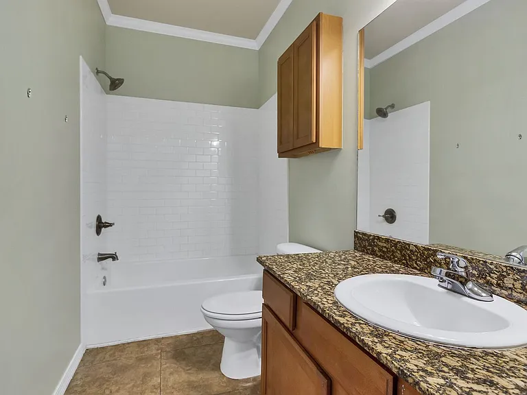 1486 Bentley Cir — Photo 22