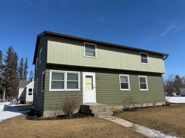 401 Center St E, Roseau, MN 56751