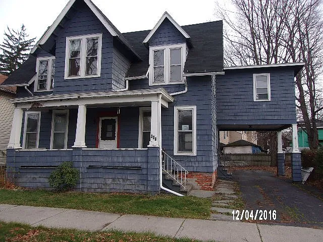 306 Catherine St photo 1