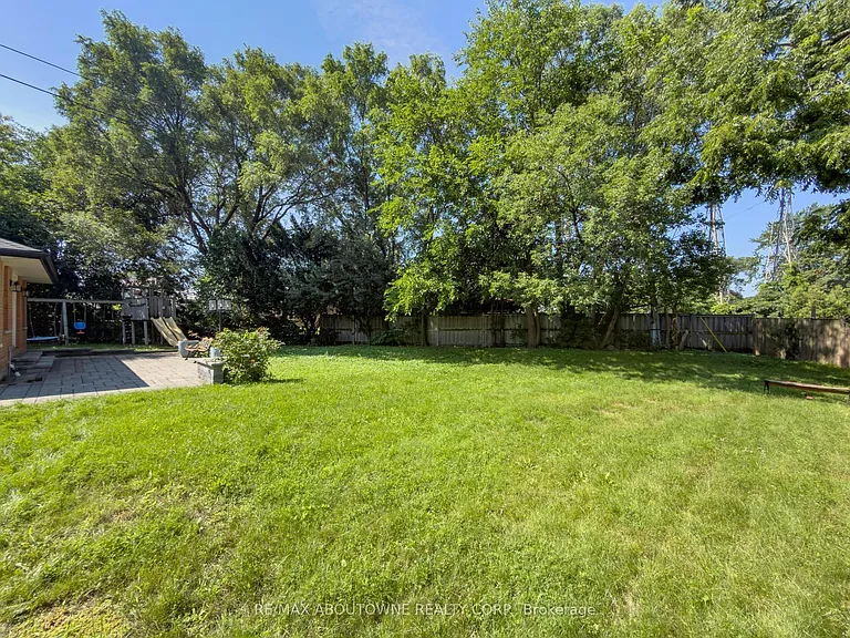 2130 Greenhurst Ave #UPPER — Photo 4