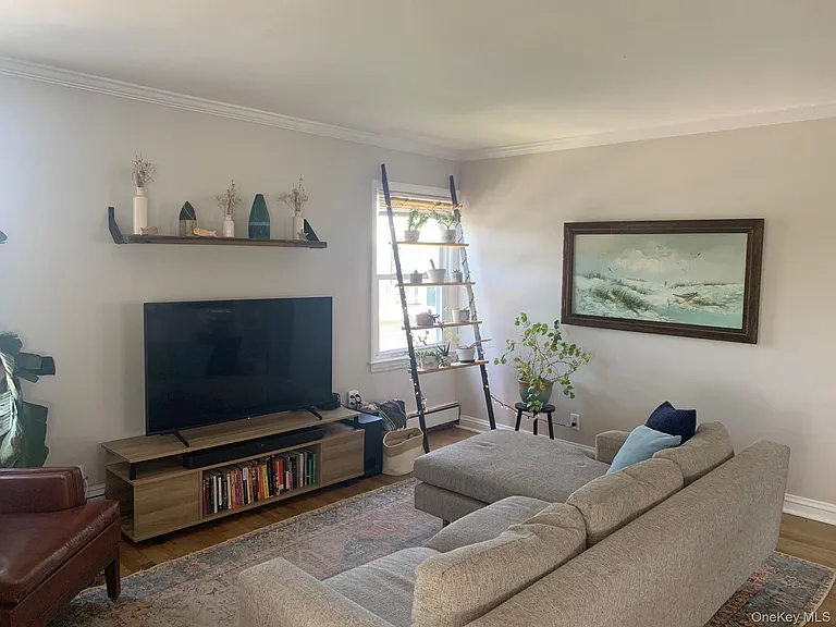 533 E Chester St #UPPER — Photo 15