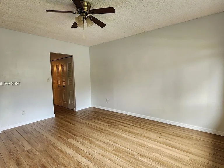 5981 Washington St #210 — Photo 11