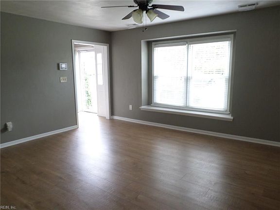 5th image of 1320 New Mill Dr