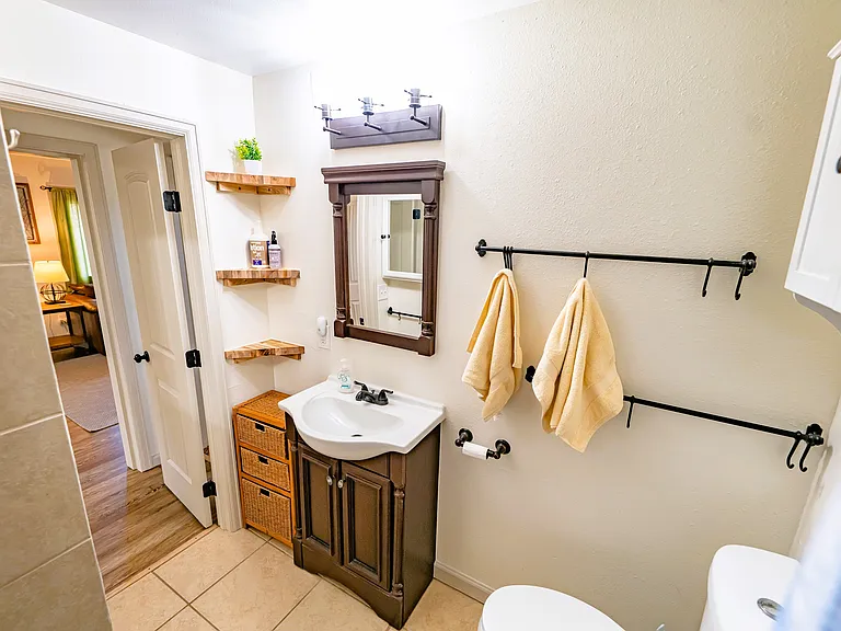 220 Burland Dr — Photo 11